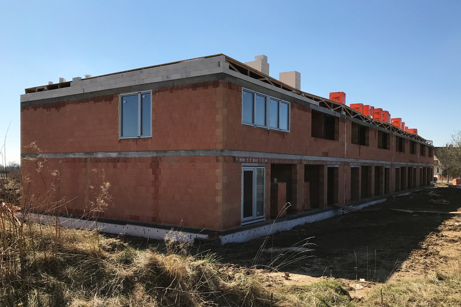 Michalovice - Realizace výstavby řadových domů.